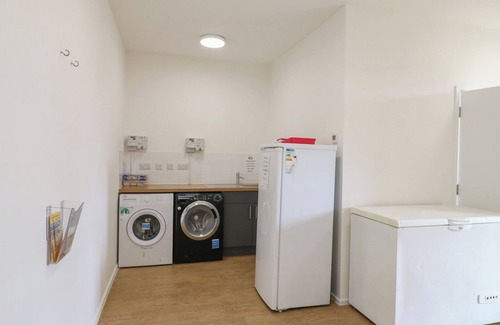 Woodbridge Cottage | BETSY (COW SHED 2), pet friendly, with a garden in Campsea Ashe
