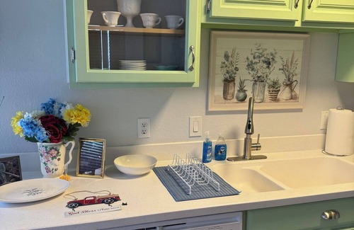 East Mesa House | Better and More Fabulous Than A Hotel