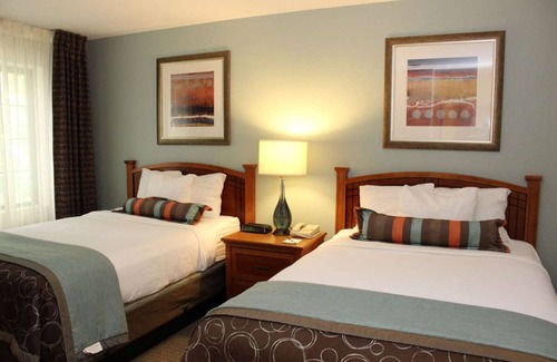 Vancouver Resort | Better Choice for your Vacation! 2 Posh Units, Free Breakfast, Outdoor Pool!