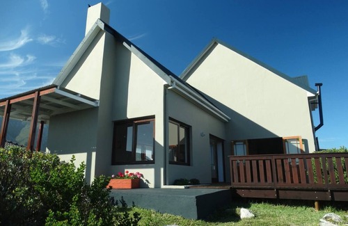 Betty's Bay House | Betty's Bay- home to Stony Point penguin colony, and the Kogelberg Biosphere