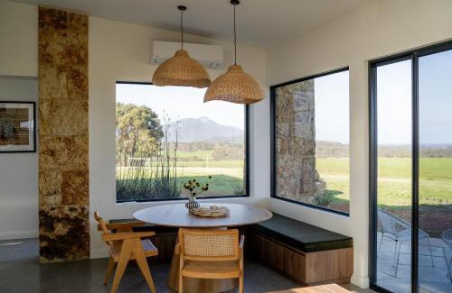 Manypeaks House | Betty's Beach House