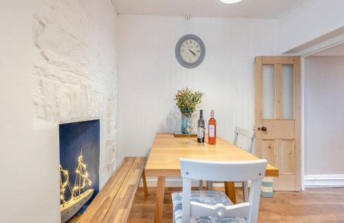 New Quay House | Bettys Cottage
