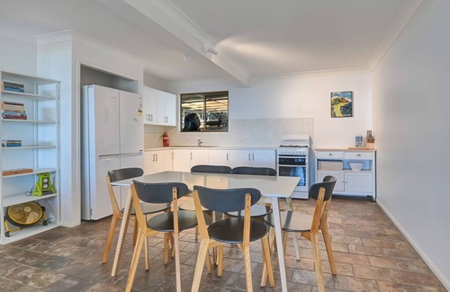 Brisbane Waterfront House | Bettys Place @ Cowan Cowan