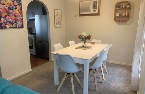 Underdale Villa | Between the City & the Sea and 5 mins to the airport.
