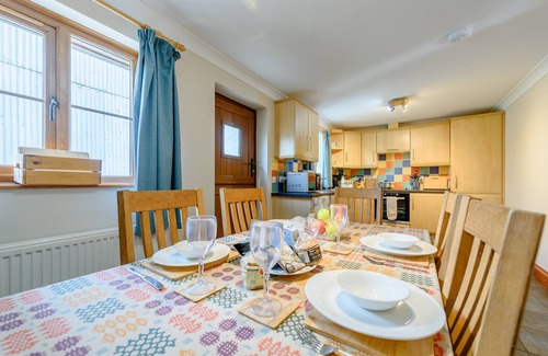 Silian House | Beudy Bach - Two Bedroom House, Sleeps 6