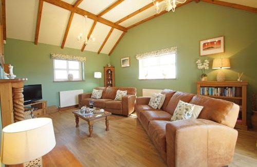 Mynytho House | Beudy'r March