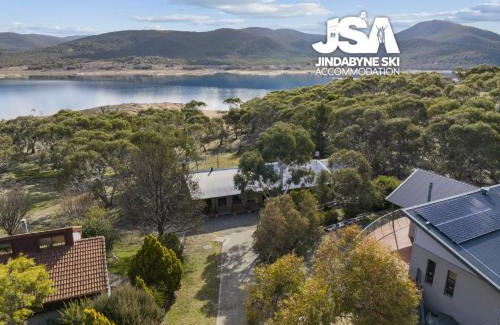 Kalkite House | Beulah by the Lake