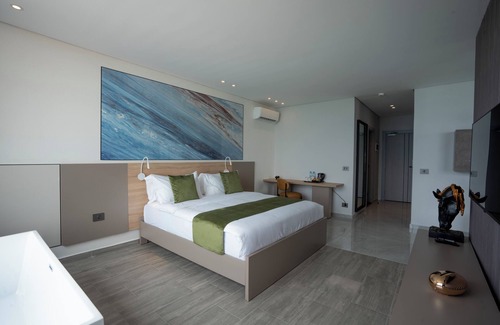 Haret Sakher Hotel | Beverly Beach Hotel