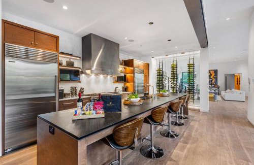 Beverly Glen Villa | Beverly Glen Hillside Haven