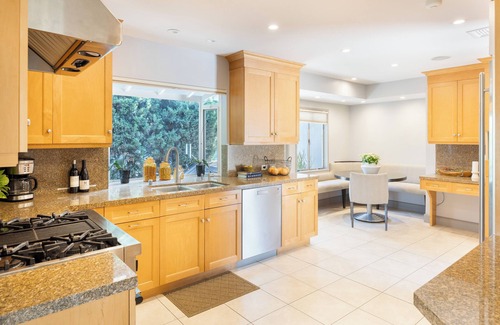 Pico - Robertson House | Beverly Green by AvantStay | Pool + Hot Tub | Luxury Design