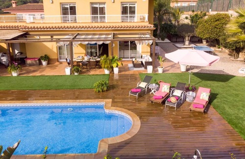 Condado del Jaruco Villa | BEVERLY HILLS LUX, SWIMMING POOL WITH GARDEN, DESIGN VILLA, DESIGN VILLA WITH AIR-CON