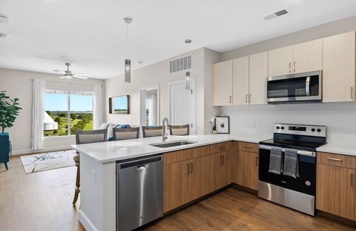 The Gulch Apartment | Beverly Hills Penthouse Suite