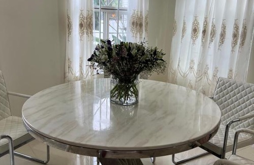 Pico - Robertson House | Beverly STAR-HIT house