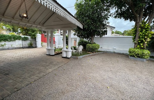 Mount Lavinia Villa | Beverly Villa