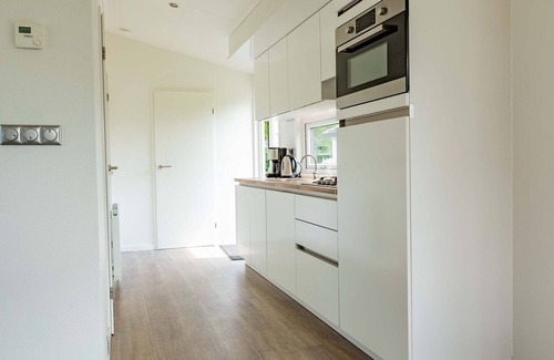 Municipality of Noordwijk Ski Chalet | Bewitching chalet in Noordwijk with garden