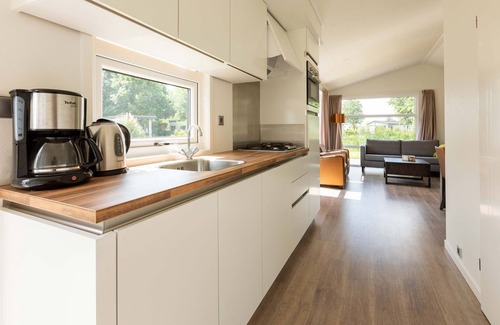 Municipality of Noordwijk Ski Chalet | Bewitching chalet in Noordwijk with garden