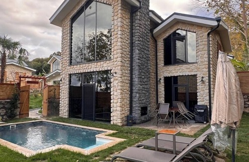 Yanik House | BG Sapanca No 8