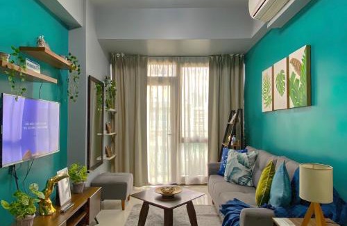 Pinagsama Apartment | BGC McKinley Taguig 1BR with Balcony near Venice Grand Canal mall