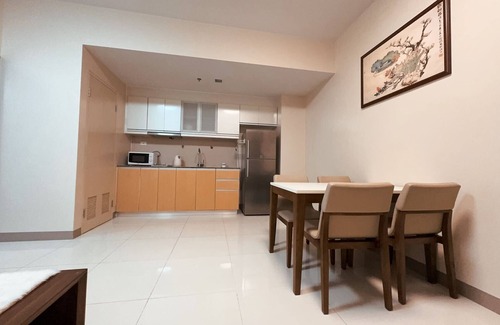 Guadalupe Nuevo Condo | BGC One Uptown Residence