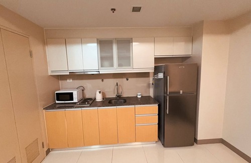 Guadalupe Nuevo Condo | BGC One Uptown Residence