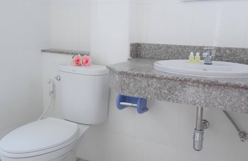 Pak Phraek Hotel | BH Place Apartment