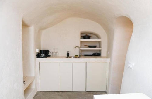 Messaria Apartment | BH075 - C - Suite Santorini