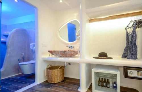 Plaka Apartment | BH091 - C - Suite Naxos