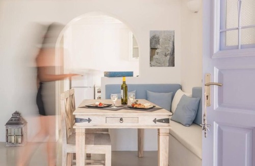 Akrotiri Apartment | BH493- C - Suite Santorini