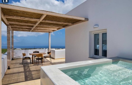 Karterados Apartment | BH584 - C - Suite Santorini