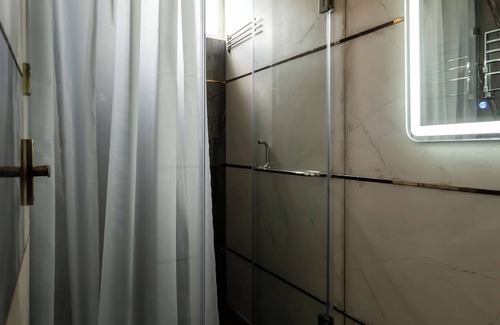 Coimbatore Hotel | BHARATH PODS