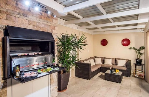 Port Elizabeth Bed & Breakfast | Bhotani Bed and Breakfast