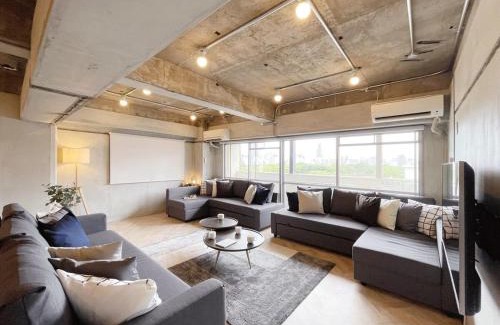 Hiroshima City Centre Apartment | bHOTEL Dai3Himawari - Up to 10p 1 min Peace Park, Wonderful huge house