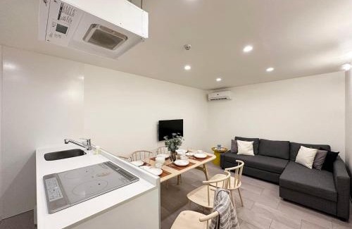 Hiroshima City Centre Apartment | bHOTEL Nikke - Apt for 10Ppl Ideal for Big Group in City Center