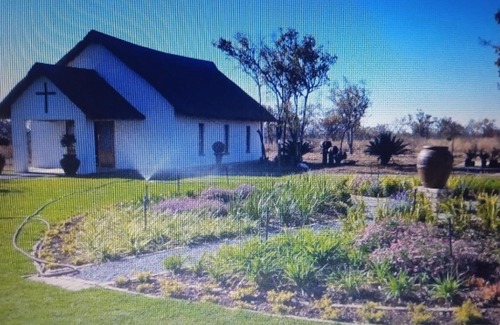 Hammanskraal House | Bhundhu Rus