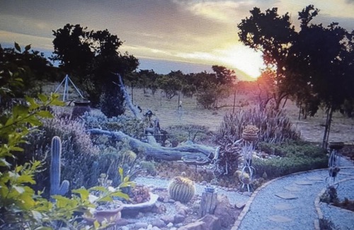Hammanskraal House | Bhundhu Rus
