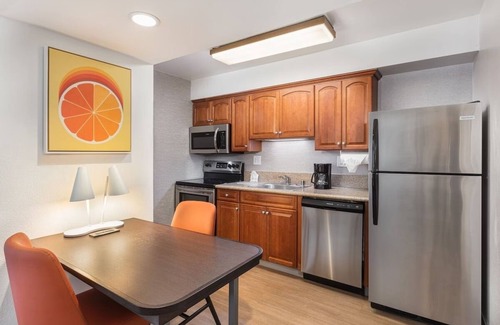 Anaheim Resort Hotel | Bi-Level Loft, Clementine Hotel & Suites, Full Kitchen, Near Disney - 2 Units