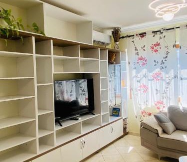 Lezhe Apartment | Biancas House