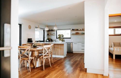 Bicheno House | Bichenobae