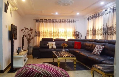 Benin City Hotel | Biddex Lodge - by Cenlotts