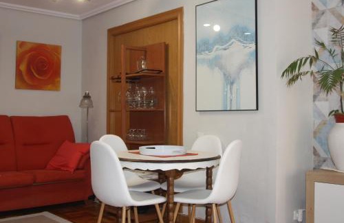 Logrono City Centre Apartment | BIENVENIDOS a CASA PINO con PARKING