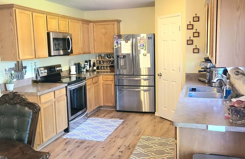 Fort Worth House | Big and Cozy Retreat Near Stockyards,n15 minutes from everything Fort Worth!