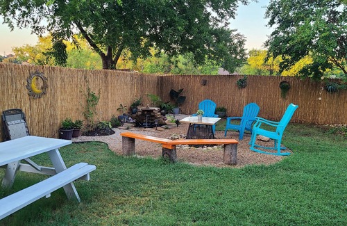 Fort Worth House | Big and Cozy Retreat Near Stockyards,n15 minutes from everything Fort Worth!