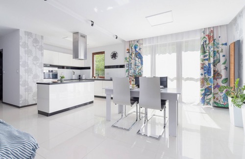 Podgorze Apartment | Big Apartment With Garden by Renters