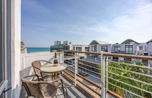 Big Bay Apartment | Big Bay Beach Loft- 1 bedroom