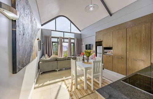 Big Bay Apartment | Big Bay Beach Loft- 1 bedroom