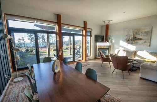 Ucluelet House | Big Beach Escape - Ucluelet - Sleeps 6 - Pet Friendly