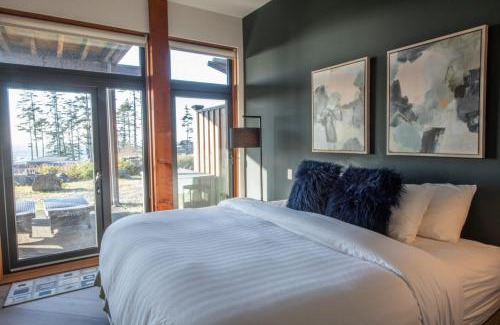 Ucluelet House | Big Beach Escape - Ucluelet - Sleeps 6 - Pet Friendly