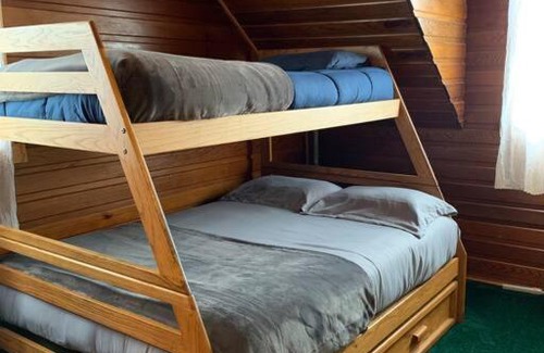 Fawnskin House | Big Bear Hillside Cabin