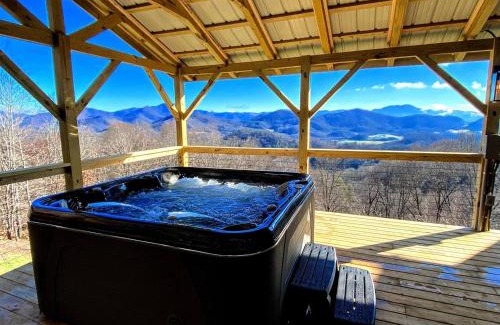 Waynesville House | Big Bear Lodge-Hot tub-Gazebo-Million dollar Views