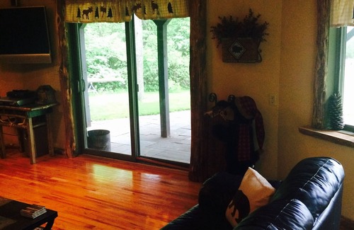 Ticonderoga House | big bear lodge on lake george
